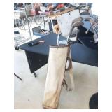 Vintage Golf Bag with Vtg Clubs