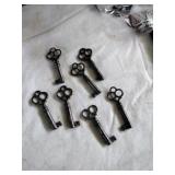 Lot of 7 Vtg Skeleton Keys