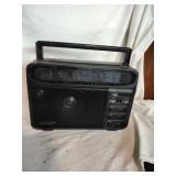 Optimus AM/FM Radio