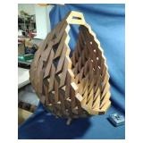 Mid-Century Lattice Dtyle Basket