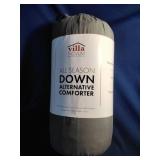 Brand New Down Alternative Comforter F/Q