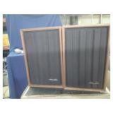 Realistic Minimus-4 Bookshelf Speakers