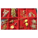 Assorted jewelry lot