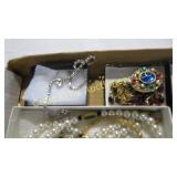 Assorted Jewelry lot