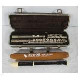 Tudor recorder and Buescher Aristocrat flute. Tudor recorder and Buescher Aristocrat flute.