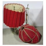 (2) Electric table lamps with un matching shades. (2) Electric table lamps with un matching shades.