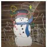 (4) Outdoor lighted Christmas décor pieces.