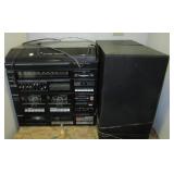 Magnavox model MX 1820 stereo system with belt