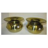 (2) Brass spittoons. Measures 5.5" tall x 8" (2) Brass spittoons. Measures 5.5" tall x 8"