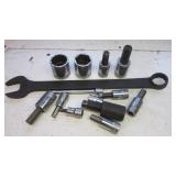 (13) Snap-On sockets & extenders & 1 5/16" (13) Snap-On sockets & extenders & 1 5/16"