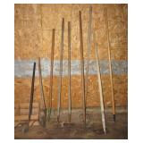 (8) Yard tools including hoes, planters, metal (8) Yard tools including hoes, planters, metal