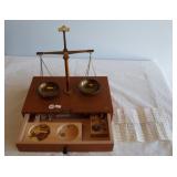August Sauter precious gold scale with set of
