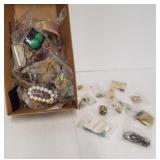 (95+) Costume jewelry items including necklaces,