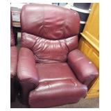 Leather Lazy Boy recliner. Matches lot 915.