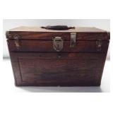 Vintage Yale machinist box. Measures 13" h x 20"