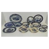 (14) Pieces of blue and white glassware including