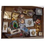 (30+) Vintage Boy Scout items including pins,