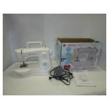 Singer Simple Model 3337 sewing machine. Note: