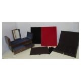 Various jewelry display items that includes ring