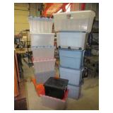 (13) Various sizes and kinds of plastic storage