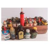 (31) Various handy oiler cans in a vintage wooden