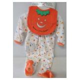 New Halloween sleep and bib set. Size 6 - 9