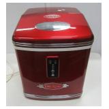 Nostalgia Electronics Retro Series ice maker,