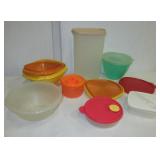 (7) Vintage Tupperware items of various sizes and