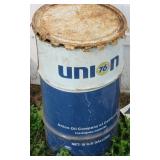 Union 76 15 gallon can, oil can and various oil