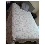2-sided Blanket 104*96 & Pillow