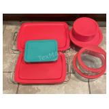 Pyrex Glass Baking Pans & Containers