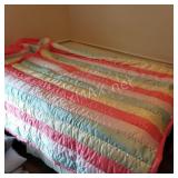 Full/Queen Sized Comforter