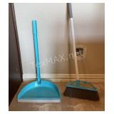 Small Set Of Dustpan & Broom