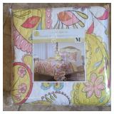 Retro Queen Quilt Set