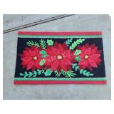 Cushion pointsetta rug