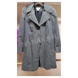 And Taylor jacket size large