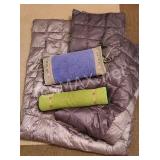 2 Blankets And Pillows