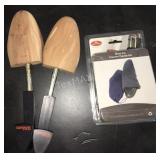 (1) Shoe-Ins (1) Pair Of Shoe Tree