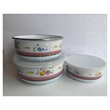 Set of 3 Vintage Enamel Nesting Mixing Bowl