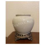 8.5" Round Footed Jar