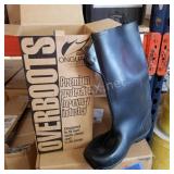 17in PVC Overshoe - Black Sz M