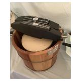 5 QT Sterling Ice Creamer Maker Hand Crank