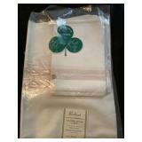 New Vintage Radiant Table Cloth & Napkin Set