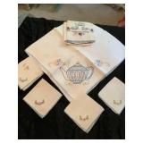 Linen Table Cloth, 4 Napkins & Kitchen Towel