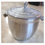 Lidded Ice Bucket