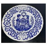 1999 Royal Crownford Christmas Plate