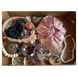 Miscellaneous Jewelry Lot