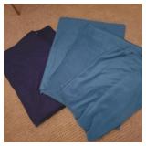(3) Green (1) Blue Fleece Material (3) Green (1) Blue Fleece Material