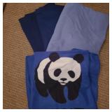 (4) Blue Fleece Throw Blankets (4) Blue Fleece Throw Blankets