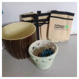 (2) Pots & Gardening Caddy (2) Pots & Gardening Caddy